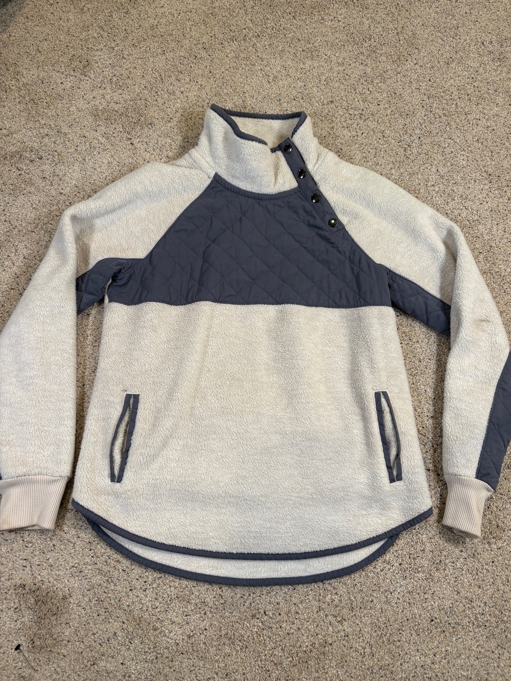 Abercrombie & Fitch Two-Tone Quilted Mock Neck Pullover - Cream and Blueish Gray
